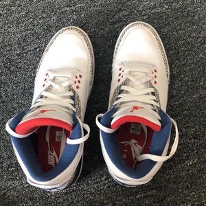 Jordan 3 true blue